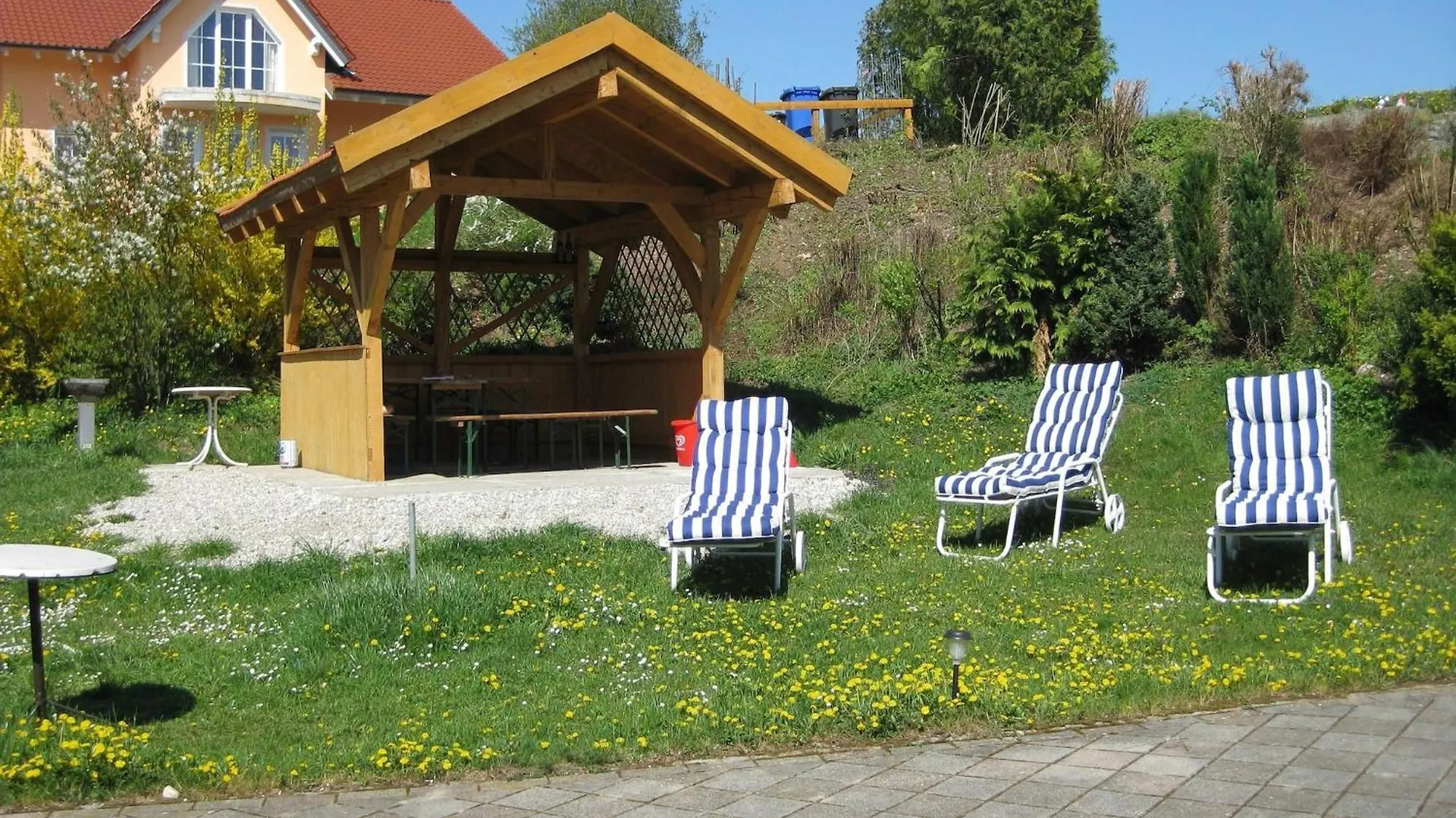 Apartment With Private Terrace, Garden Rotthalmuenster